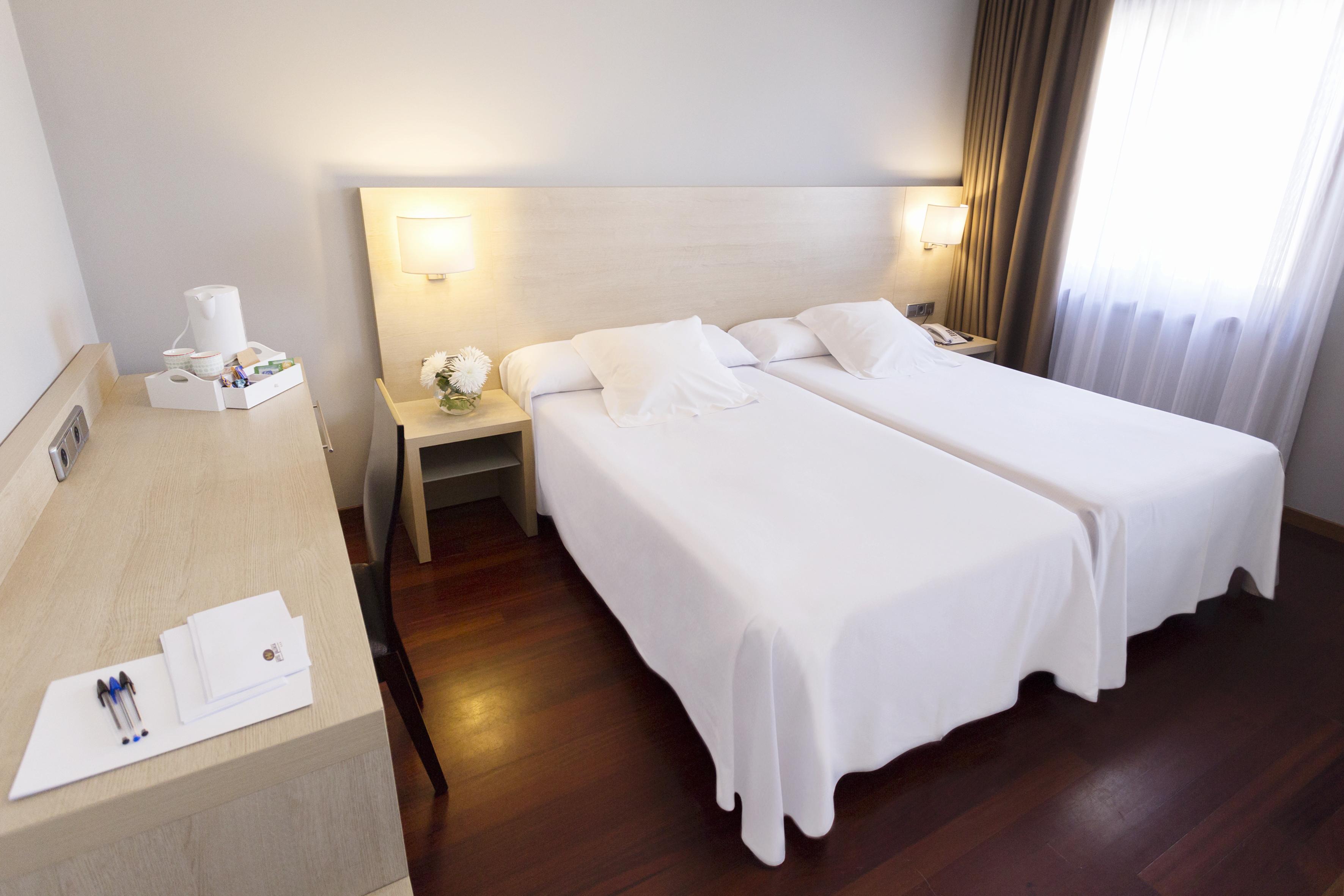 Hotel Valencia Ferrol Buitenkant foto