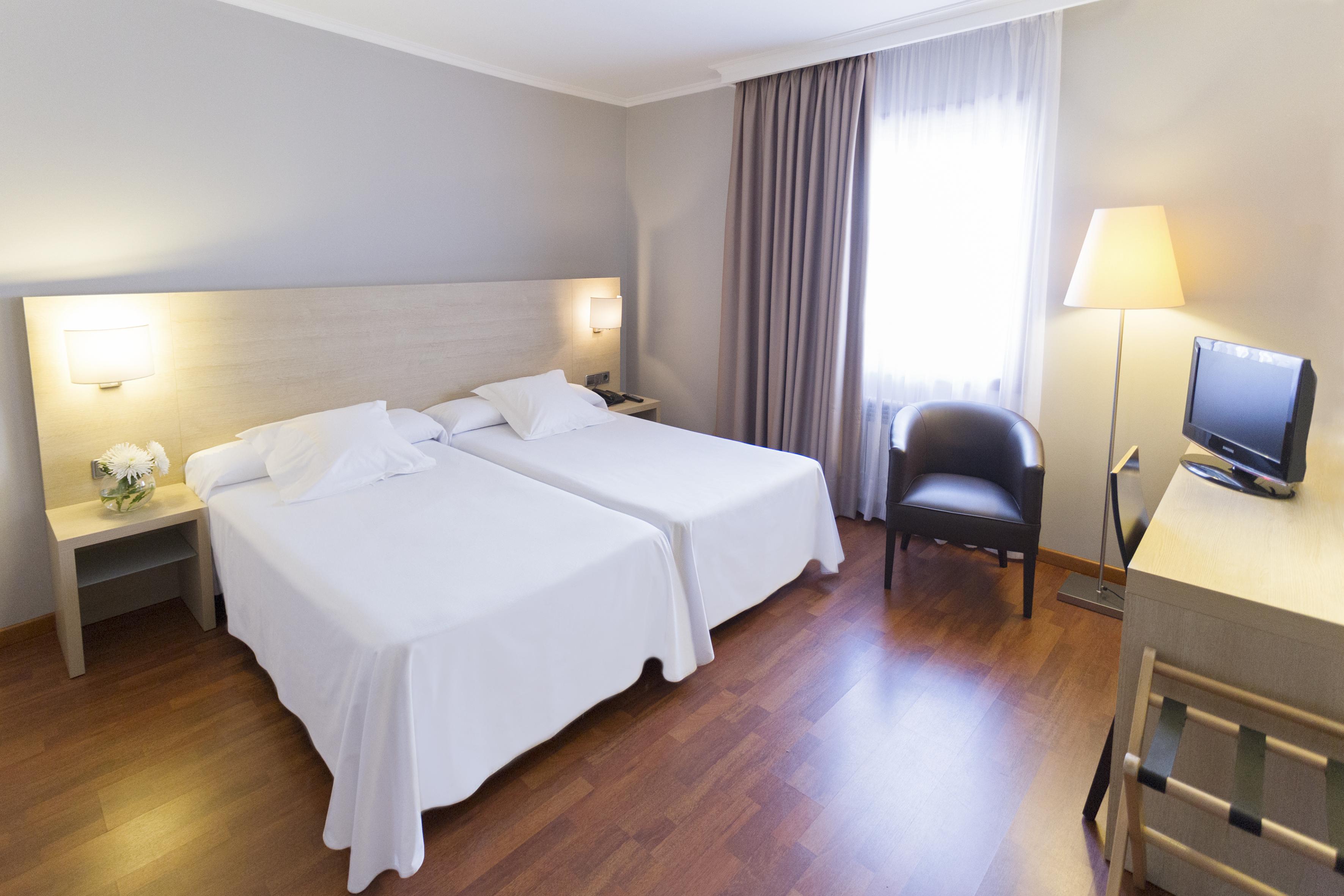 Hotel Valencia Ferrol Buitenkant foto