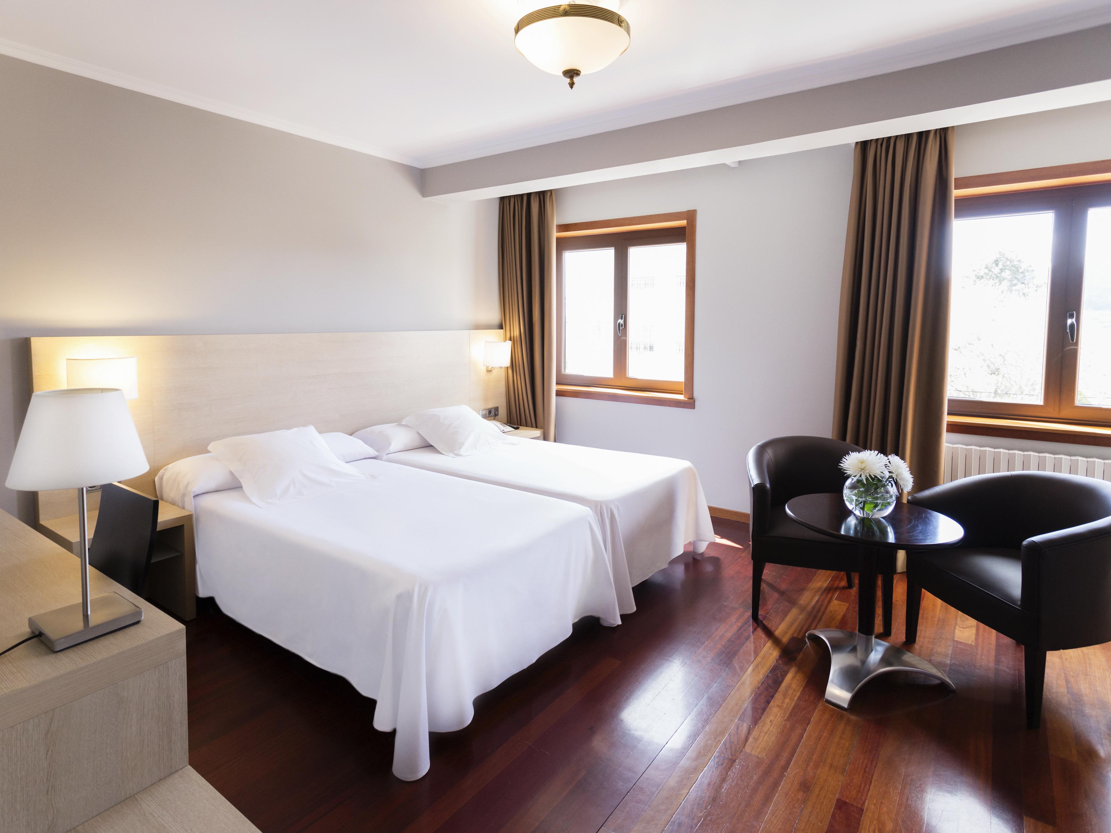 Hotel Valencia Ferrol Buitenkant foto