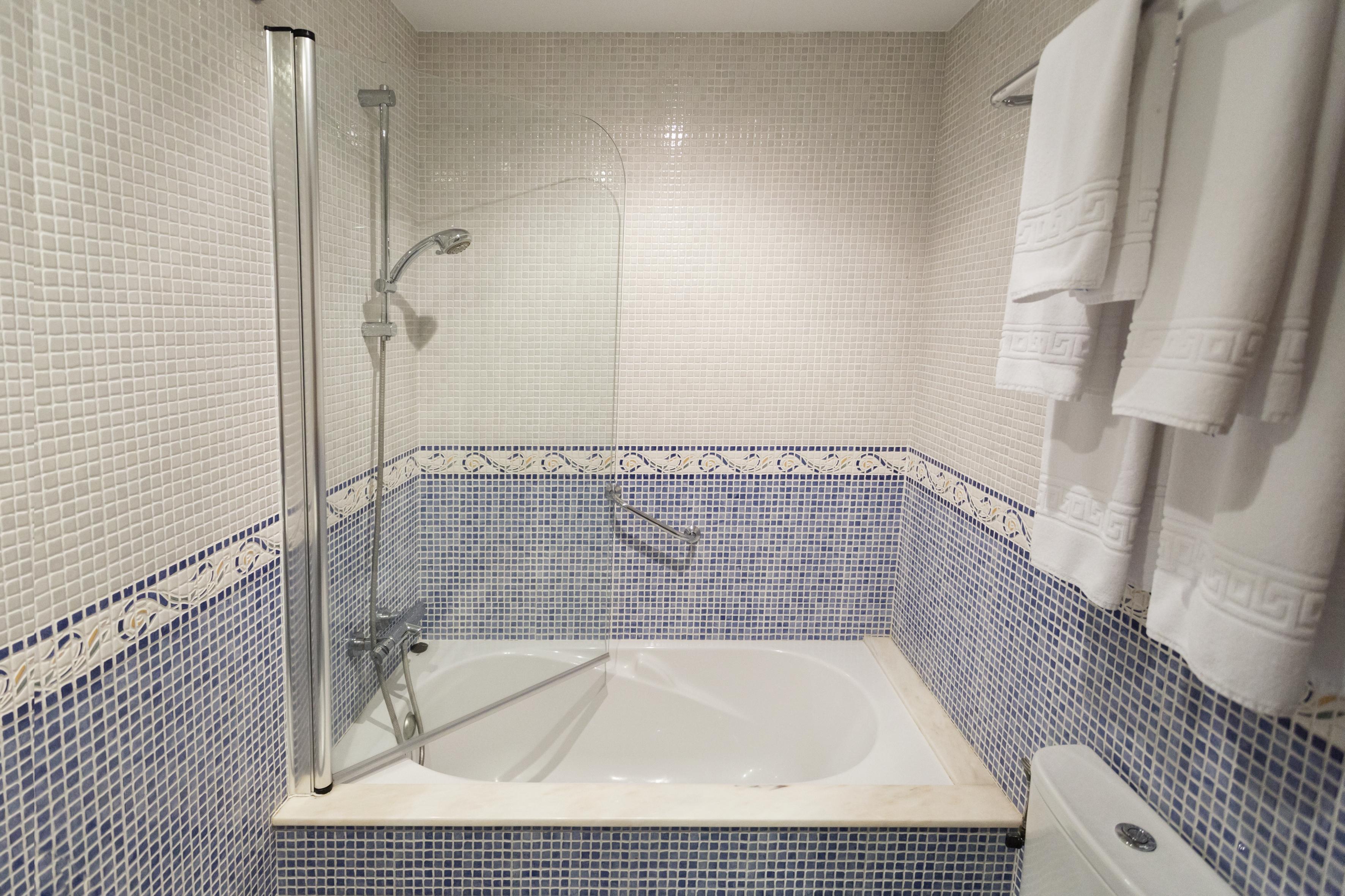 Hotel Valencia Ferrol Buitenkant foto