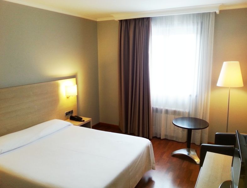 Hotel Valencia Ferrol Buitenkant foto