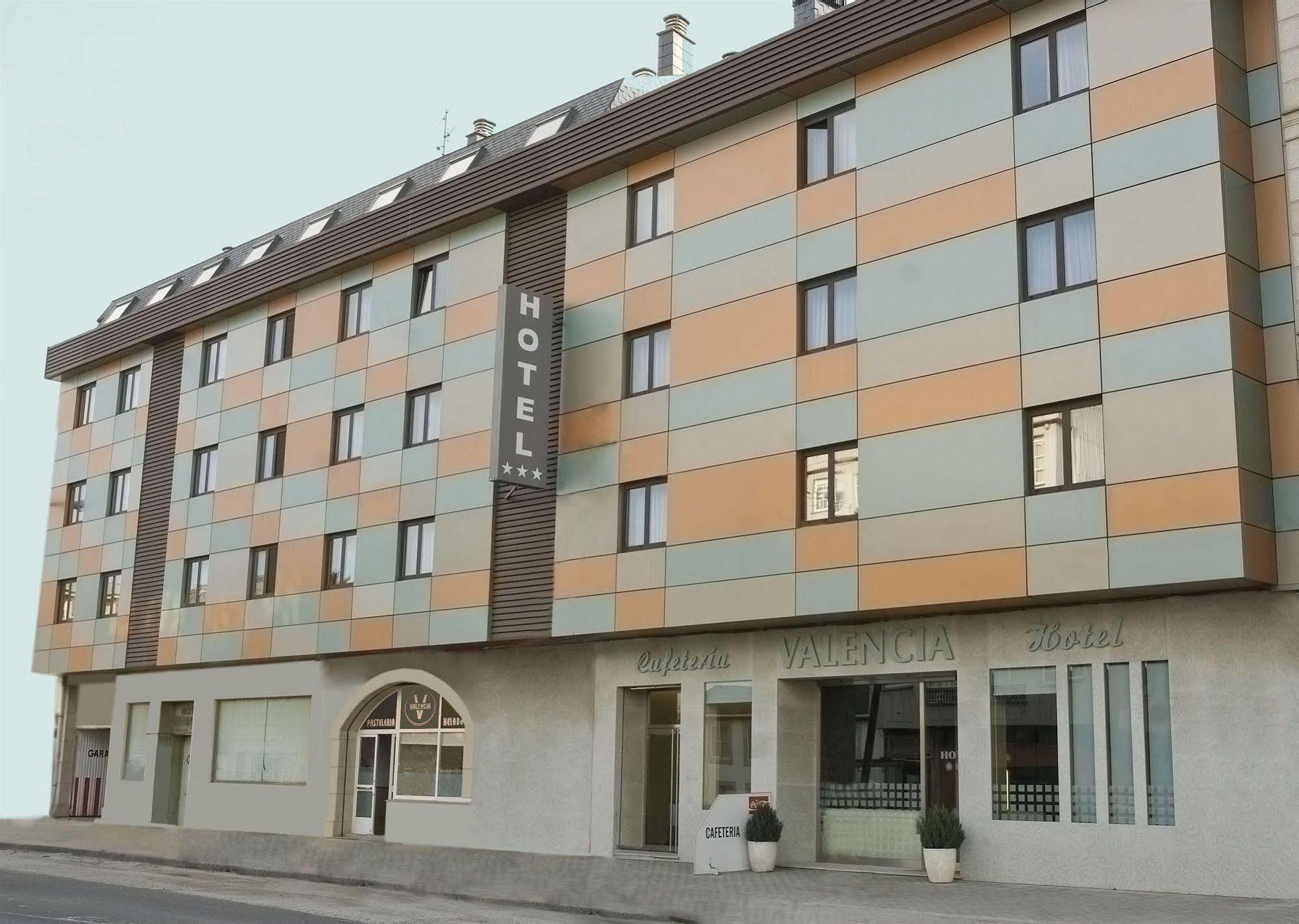 Hotel Valencia Ferrol Buitenkant foto